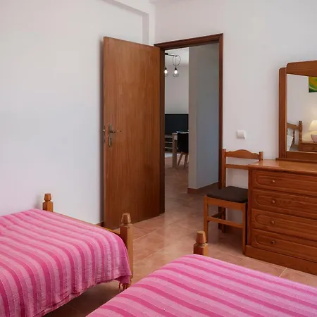 Apartment Sol Dourado By An Island