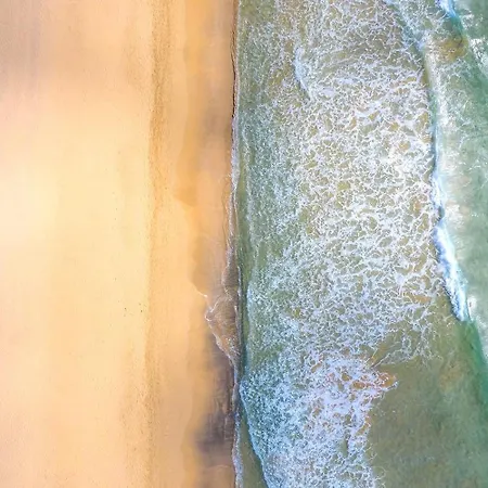 Sol Dourado By An Island *