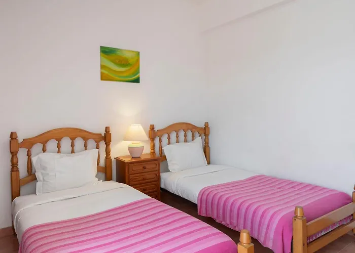 Abelisa By An Island *