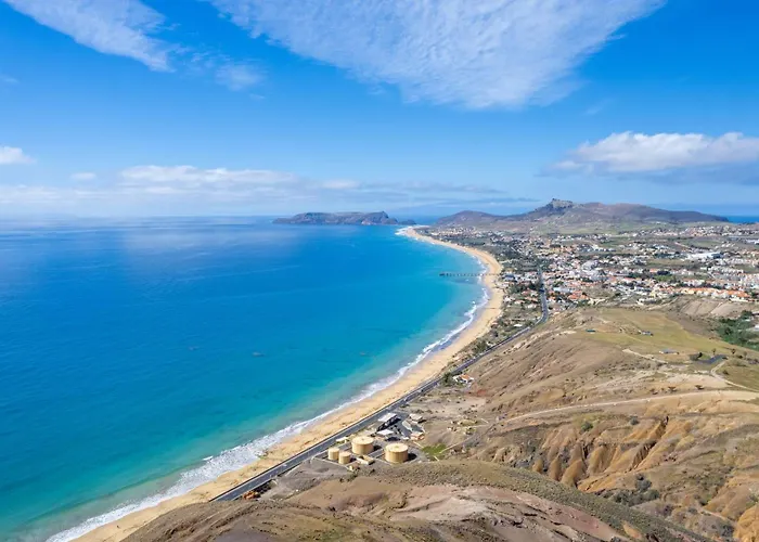 Abelisa By An Island *